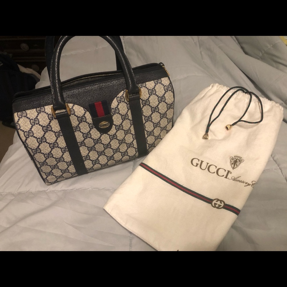Vintage GUCCI Navy Classic GG Boston Bag.